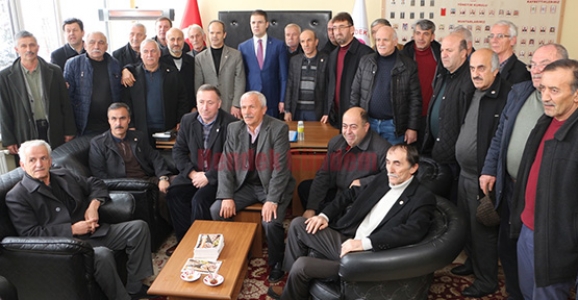 BURHAN MUHTARLAR DERNEĞİNİ ZİYARET ETTİ