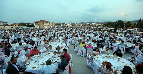 BÜYÜKŞEHİR SOFRALARINDA BİNLER BULUŞTU