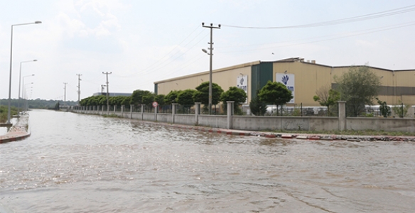 BÜYÜKŞEHİR YARALARIN SARILMASI İÇİN ÇALIŞIYOR