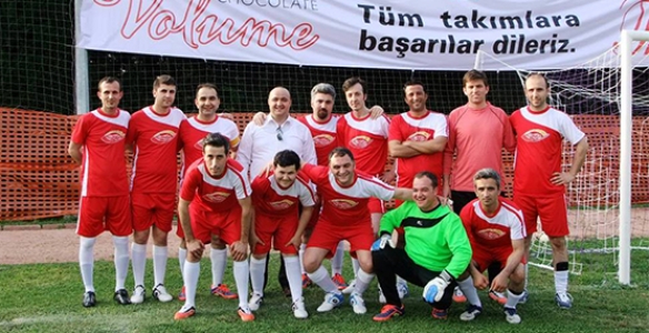 ÇAĞLA ÇİKOLATA NET SKORLA KAZANDI