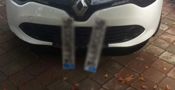 ÇALINTI OTO POLİSİN DİKKATİNDEN KAÇMADI