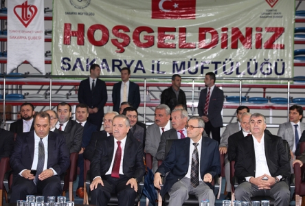 CAMİLER BERABELİĞİMİZİN SİMGESİDİR 