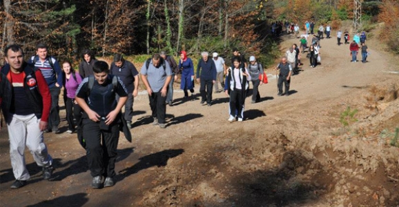 ÇAMLICA GÖLÜ'NDE YÜRÜYÜŞ