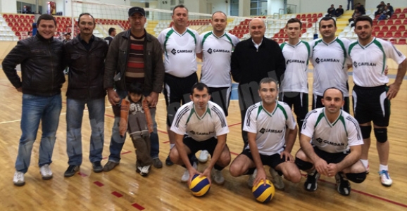 ÇAMSAN KUPA'YA GÖZ KIRPIYOR