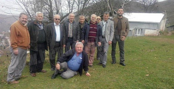 CHP HENDEK DİKMEN ZİRVESİNE ÇIKTI