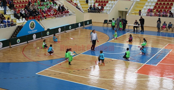 ÇOCUK OYUNLARI ŞENLİĞİ BAŞLADI