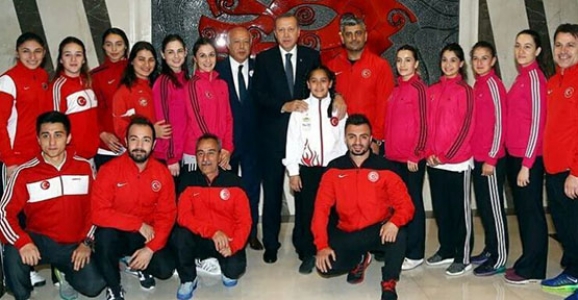 CUMHURBAŞKANI ERDOĞAN KARETE MİLLİ TAKIMINI ZİYARET ETTİ