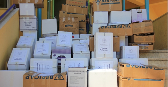 Cumhuriyet İlkokulu Öğrencilerinden Ramazan Kolisi