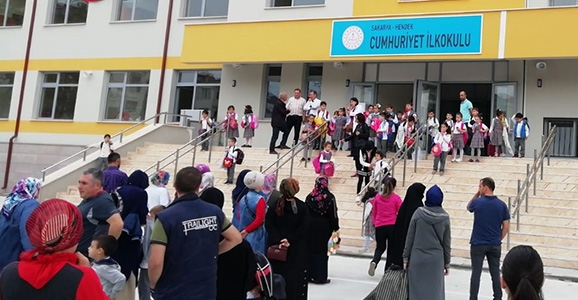 Cumhuriyet İlkokulunda Eğitim Başladı