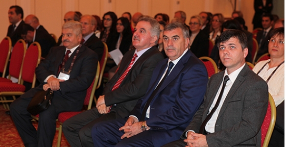 DEĞİŞEN DÜNYA SÜREKLİ GELİŞEN SAKARYA