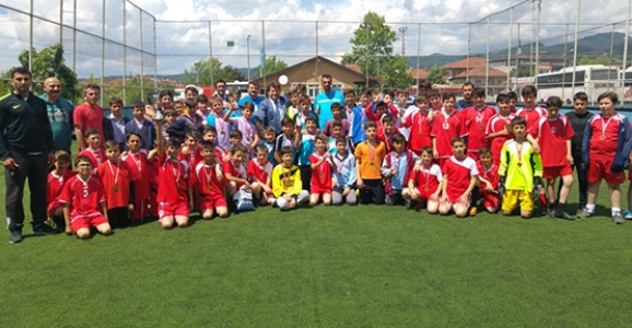 DERECEYE GİREN TAKIMLAR ÖDÜLLERİNİ ALDI