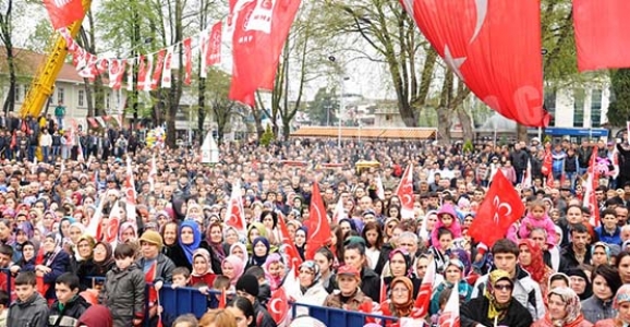 DEV MİTİNG MEYDANA SIĞMADI