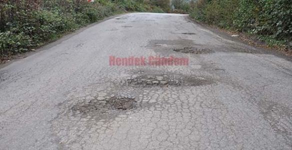 DİKMEN GRUP YOLU YAMA ÇALIŞMASI BAŞLADI