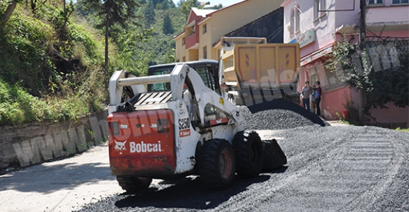 DİKMEN GRUP YOLUNDA ASFALT VE YAMA ÇALIŞMASI