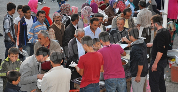 DİKMEN MAHALLESİ İFTARDA BULUŞTU