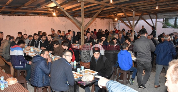  Dikmen’de İftar Sofraları Kuruluyor