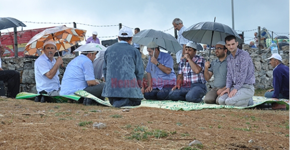   DİKMEN’DE ŞEHİTLER ANILDI