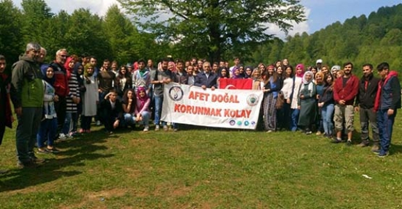 DOĞASEVERLER 19 MAYIS GENÇLİK YÜRÜYÜŞÜNDE BULUŞTU