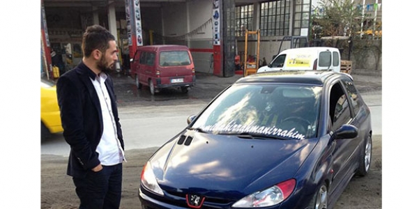 DÜĞÜN DAVETİYESİNİ DAĞITIRKEN KAZADA HAYATINI KAYBETTİ