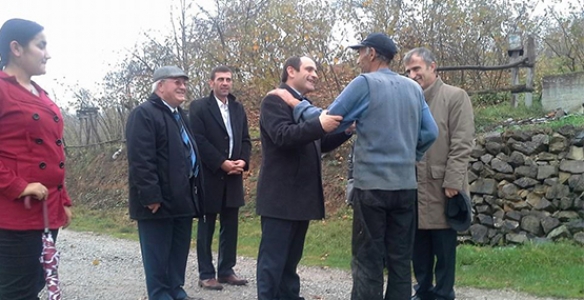 ECEVİT KELEŞ VE SELAMİ KARAKADI KAHRAMAN KÖYÜNDE