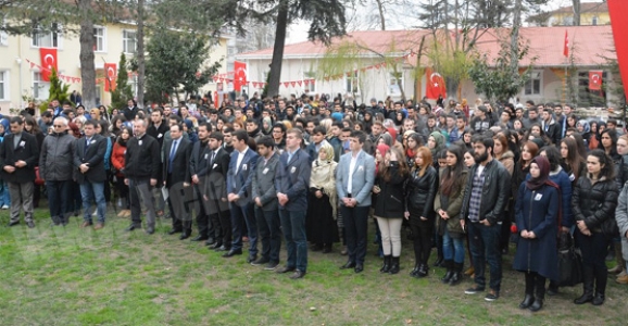 EĞİTİM FAKÜLTESİ ÇANAKKALE ZAFERİNİ KUTLADI