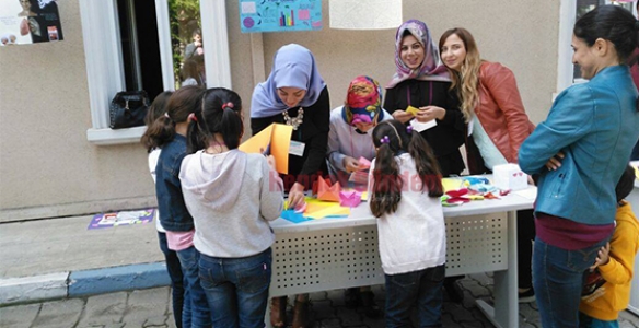 EĞİTİM FAKÜLTESİ ÖĞRENCİLERİNDEN BİLİM ŞENLİĞİ