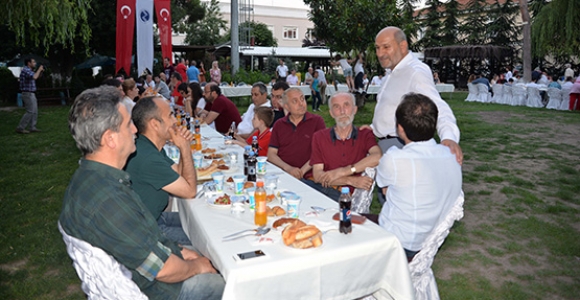 EĞİTİM FAKÜLTESİNDE İFTAR