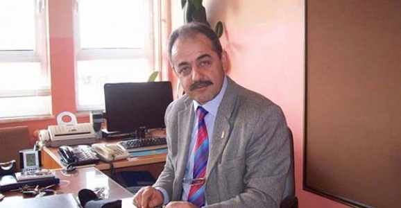 EMEKLİ MÜDÜR KAZA KURŞUNUNA KURBAN GİTTİ