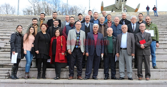 EMLAK KURSİYERLERİ SERTİFİKALARINI ALDI