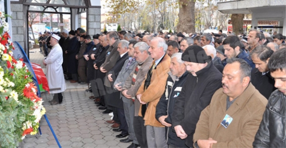 EMNİYET ŞUBE MÜDÜRÜ DUALARLA SON YOLCULUĞUNA UĞURLANDI