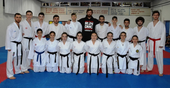 ENES ERKAN'DAN HENDEK KARATE TAKIMINA MORAL