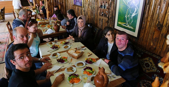 ENGELLİLER YAZA MERHABA DEDİ