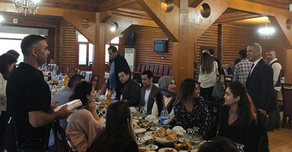 Esas Olan Gönüller Yapmaktır