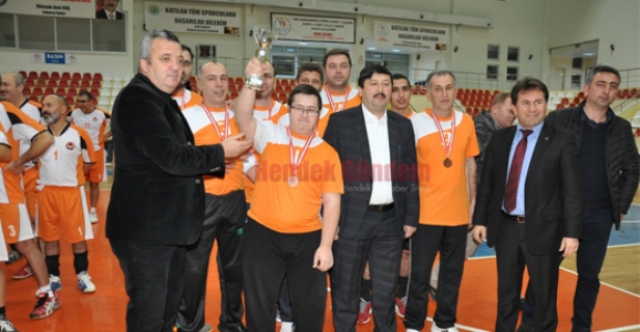 ESNAFLAR TURNUVAYI 3. BİTİRDİ