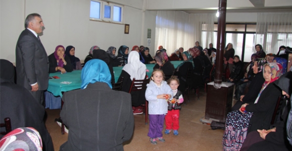 EV TOPLANTILARI SALONA SIĞMADI