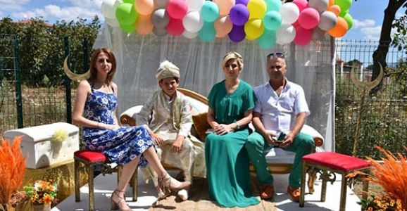 Evren Delikanlılığa Adım Attı