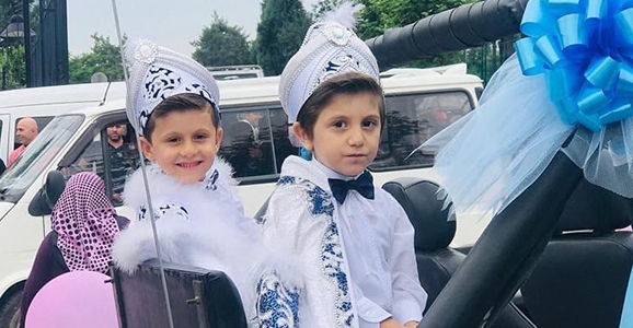 Eymen ve Ensar Delikanlılığa Adım Attı