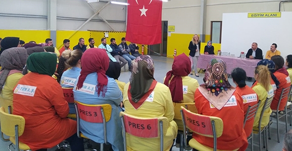 Fabrika Çalışanlarına Enfeksiyonlardan Korunma Eğitimi