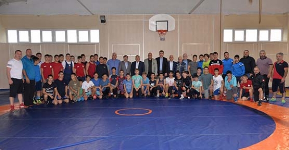 Federasyon Başkanı Hendek’teydi