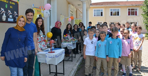 FEN BÖLÜMÜ ÖĞRENCİLERİNDEN BİLİM ŞENLİĞİ 