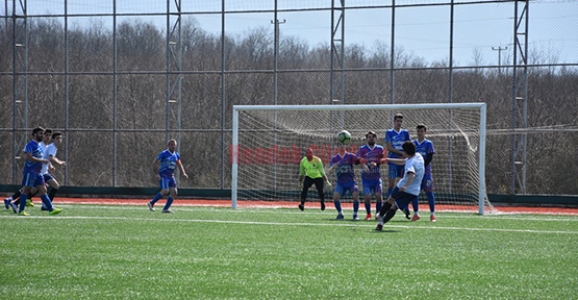 Ferizli Karadenizspor Hendek’ten 3 Puanla Döndü