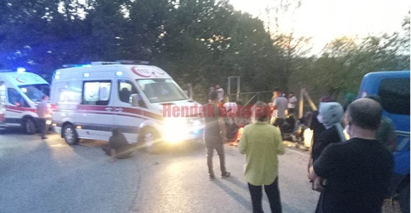 Fındık İşçilerini Taşıyan Traktör Devrildi 1’i Ağır 21 Yaralı