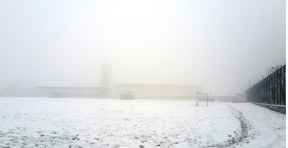 FUTBOLA KAR TATİLİ