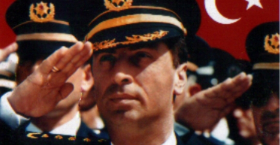 GAFFAR OKKAN MEZARI BAŞINDA ANILACAK