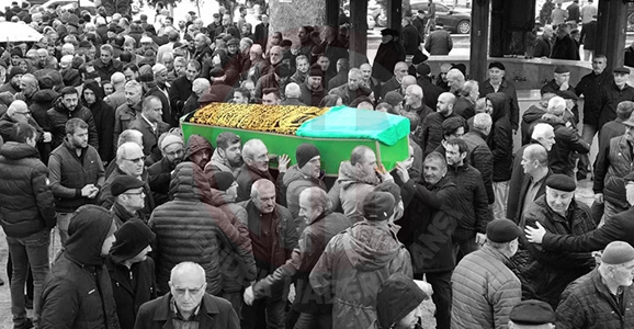 Gazeteci Mehmet Kavis’in Annesi Toprağa Verildi