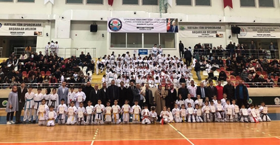 Geleceğin Şampiyonları Diplomalarını Aldı