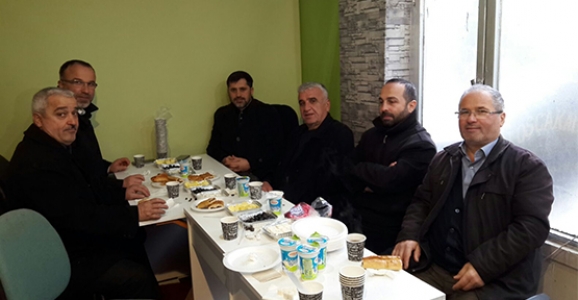 GELENEKSEL GAZETECİ KAHVALTISI