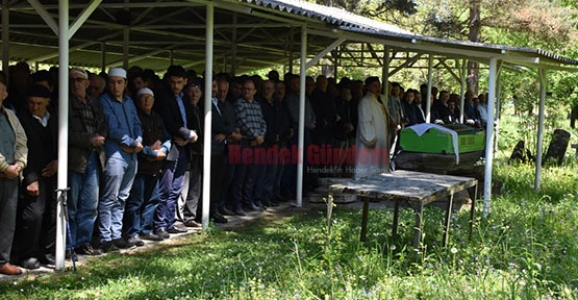 GENÇ YAŞTA VEFAT EDEN ZEYNEP DUALARLA SON YOLCULUĞUNA UĞURLANDI