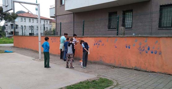 GENÇLERDEN ÖRNEK DAVRANIŞ