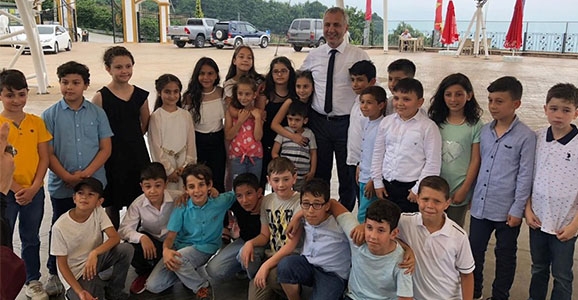 Gençlerimizle Geleceğe Yürüyoruz